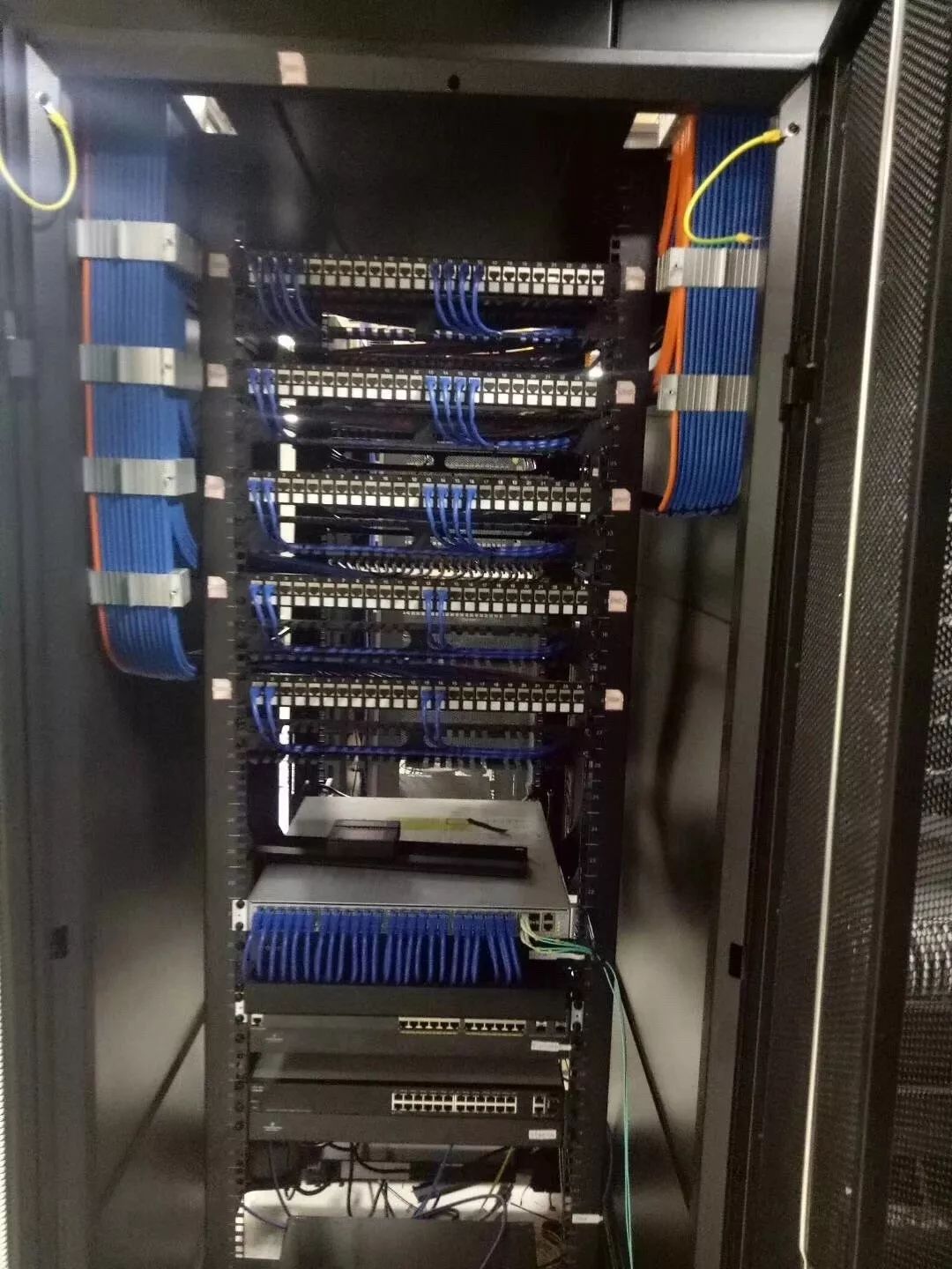 弱電工程師高標準施工實景 計算機網絡工程的大師之作